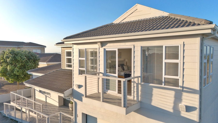 4 Bedroom Property for Sale in Struisbaai Western Cape